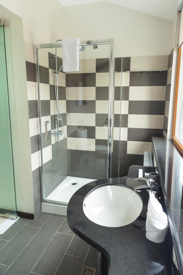 Orbita Boutique Hotel Sjymkent Exteriör bild